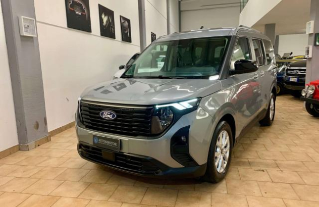 FORD Tourneo Courier  Benzina 2025