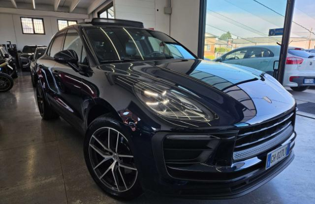 PORSCHE Macan  Benzina 2021