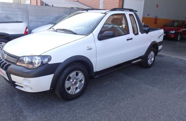FIAT Strada  Diesel 2010