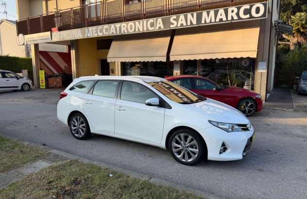 TOYOTA Auris TS 1.8 Hybrid Lounge Elettrica-Benzina 2013