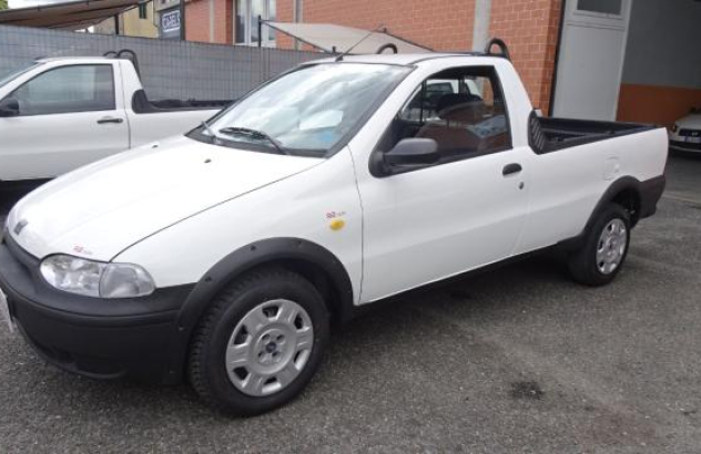 FIAT Strada  Diesel 2003