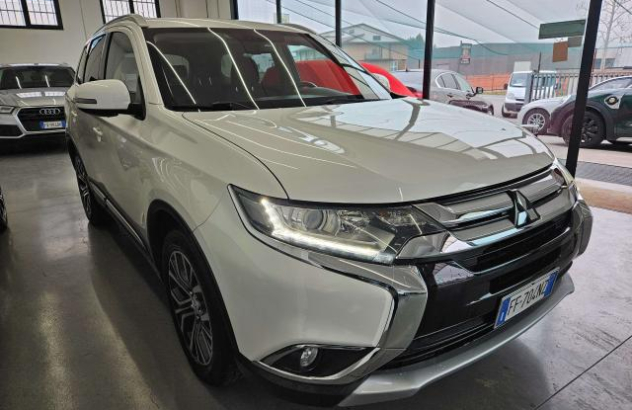 MITSUBISHI Outlander  Diesel 2016