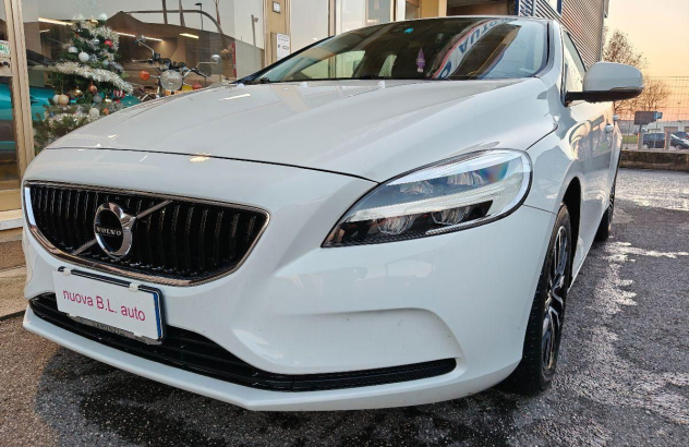 VOLVO V40 D2 Momentum Diesel 2019