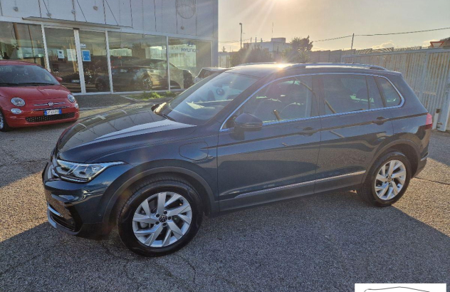 VOLKSWAGEN Tiguan  Benzina 2022