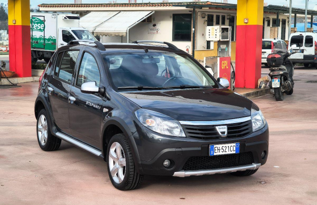 DACIA Sandero Stepway 1.6 8V GPL 85CV Benzina 2011