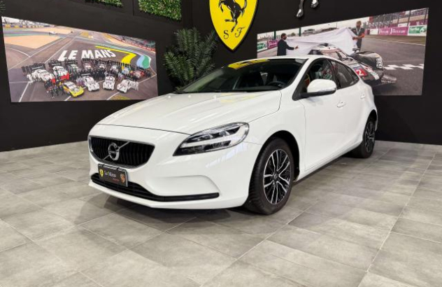 VOLVO V40  Diesel 2018