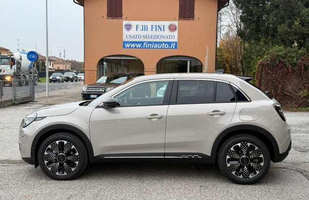 FIAT 600 Hybrid DCT MHEV La Prima Elettrica-Benzina 2025