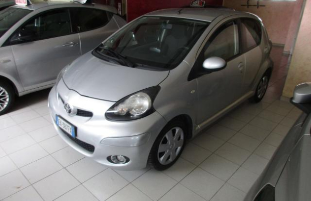 TOYOTA Aygo  Benzina 2011