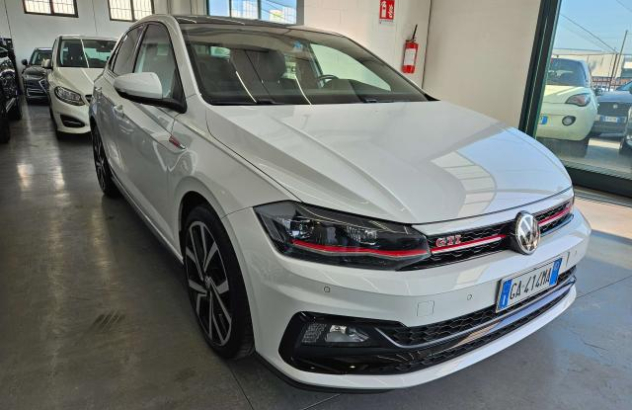 VOLKSWAGEN Polo  Benzina 2020