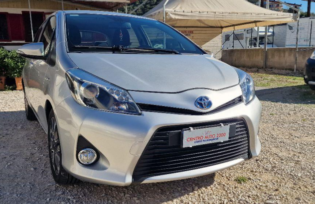 TOYOTA Yaris 1.5 Hybrid 5 porte Lounge Elettrica-Benzina 2014