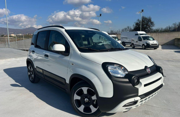 FIAT Panda 1.0 FireFly SeS Hybrid City Cross Elettrica-Benzina 2025