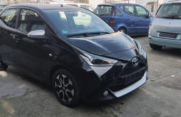 TOYOTA Aygo 1.0 VVT-i 72 CV 5p. x-play MMT Benzina 2018