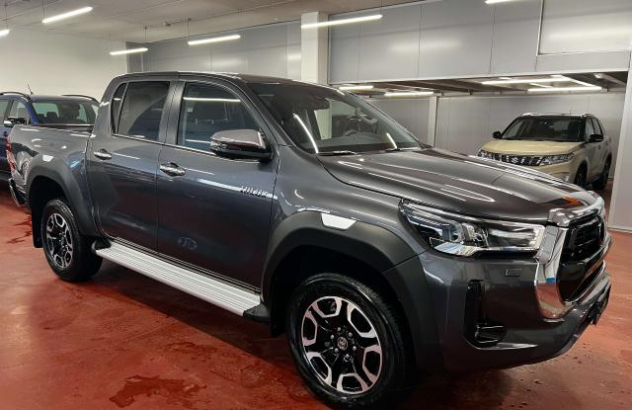 TOYOTA Hilux  Elettrica-Diesel 2025
