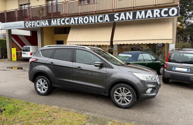 FORD Kuga 1.5 TDCI 120 CV SeS 2WD P. Titanium Diesel 2017