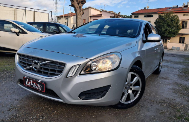 VOLVO V60 D2 Summum Diesel 2013