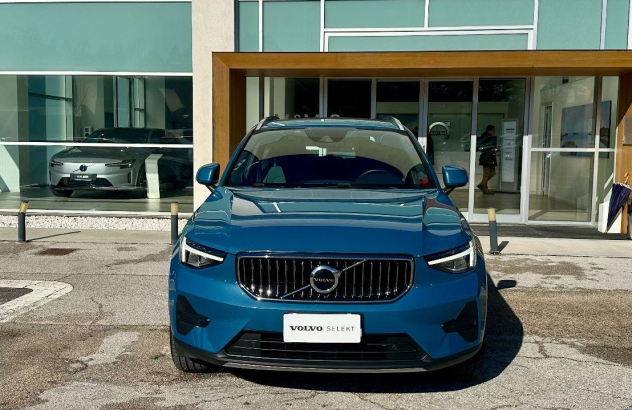 VOLVO XC40 T4 Recharge automatico Core Elettrica-Benzina 2022