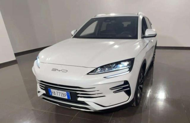 BYD Seal U  Elettrica-Benzina 2025