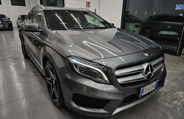 MERCEDES GLA 250  Benzina 2014