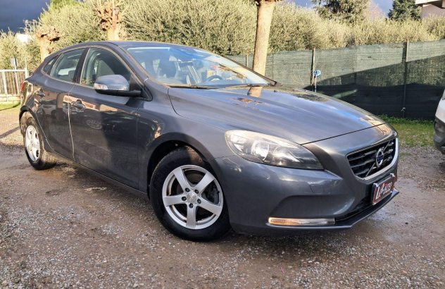 VOLVO V40 D2 Summum Diesel 2013