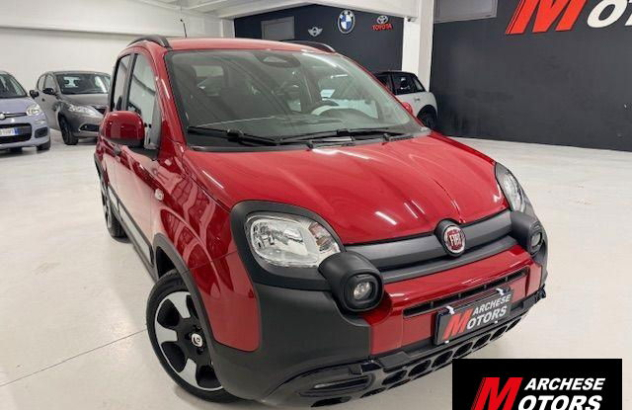 FIAT Panda 1.0 FireFly SeS Hybrid City Cross Elettrica-Benzina 2025