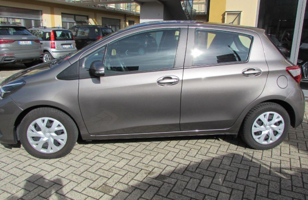 TOYOTA Yaris 1.0 5p. Business Benzina 2017