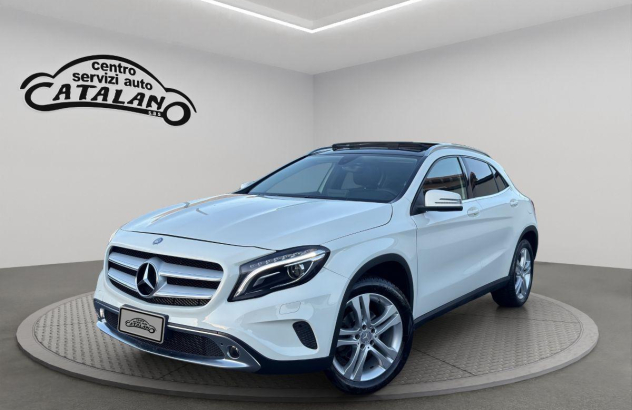 MERCEDES Classe GLA GLA 200 d Automatic Premium Diesel 2015