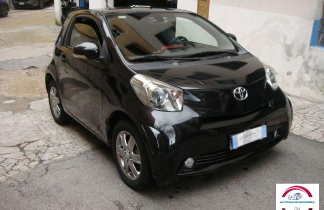 TOYOTA iQ 1.0 CVT Lounge Benzina 2013