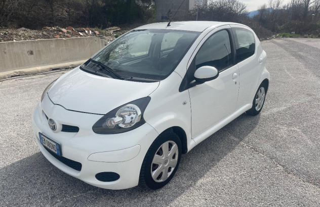 TOYOTA Aygo 12V VVT-i 5 porte Deep Ocean Connect Benzina 2012