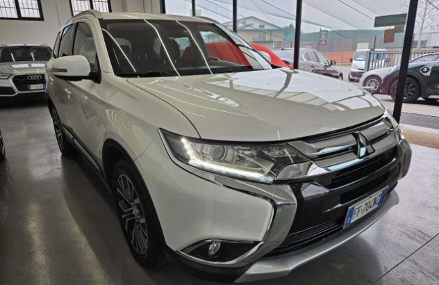 MITSUBISHI Outlander  Diesel 2016