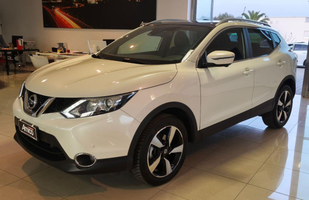NISSAN Qashqai 1.6 dCi 2WD N-Connecta Diesel 2017