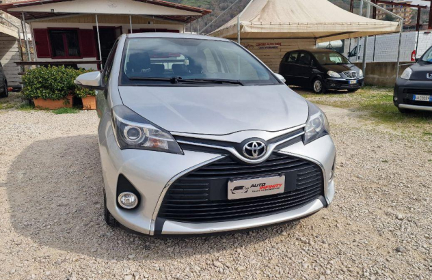TOYOTA Yaris 1.0 5p. Lounge Benzina 2016