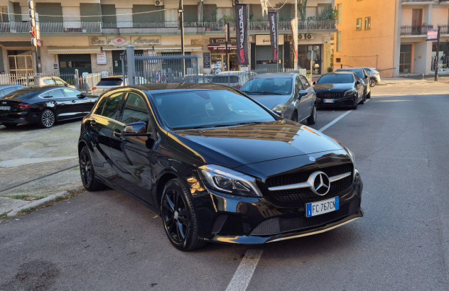 MERCEDES Classe A A 180 d Sport Diesel 2016