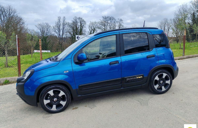 FIAT Panda 1.0 FireFly SeS Hybrid City Cross Elettrica-Benzina 2025