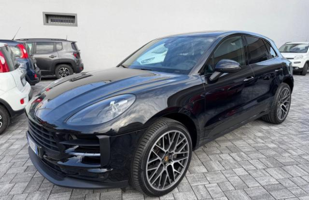 PORSCHE Macan  Benzina 2021