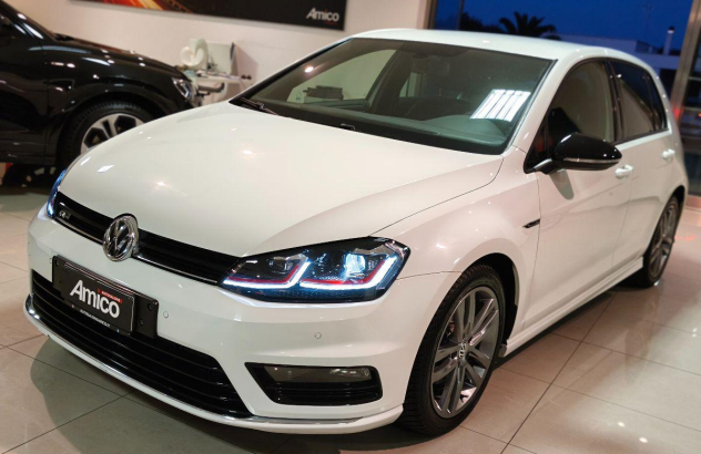 VOLKSWAGEN Golf 1.6 TDI 110CV DSG 5p. Executive BMT Diesel 2016