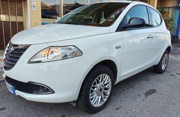 LANCIA Ypsilon 0.9 Twinair 85 CV 5 porte Metano Ecochic Gold Metano 2014