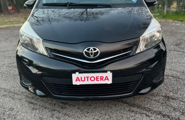 TOYOTA Yaris 1.0 5 porte Lounge Benzina 2012