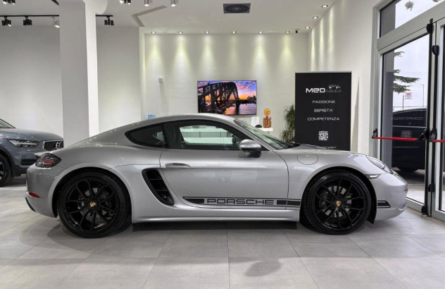 PORSCHE Cayman  Benzina 2024