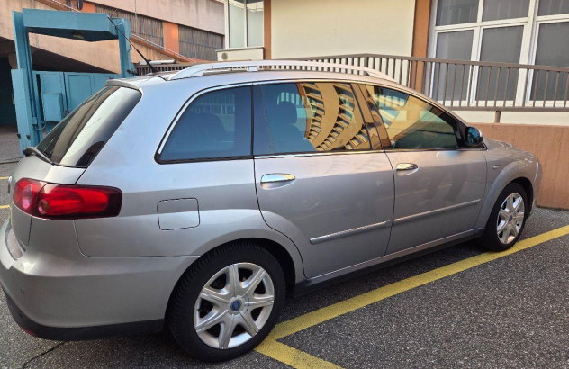 FIAT Croma 1.9 Multijet 16V Emotion Diesel 2010