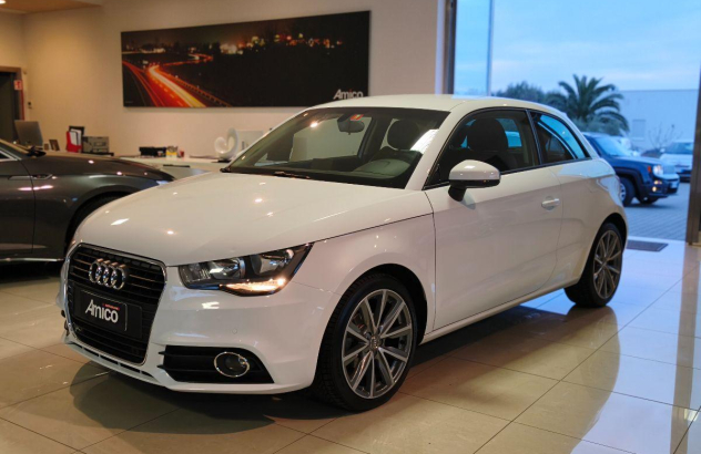 AUDI A1 1.6 TDI S tronic Ambition Diesel 2012