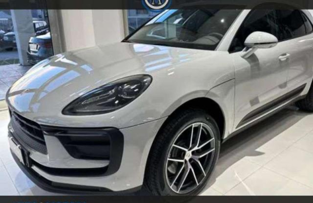 PORSCHE Macan  Benzina 2022
