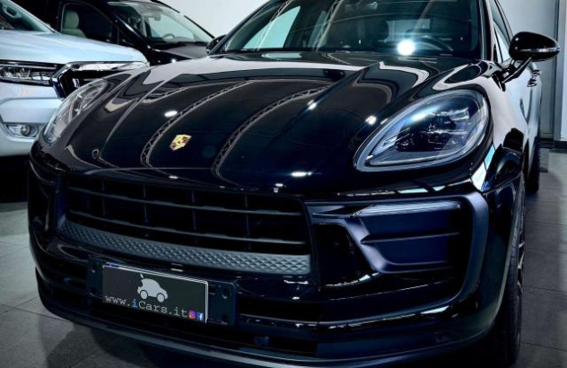 PORSCHE Macan  Benzina 2021