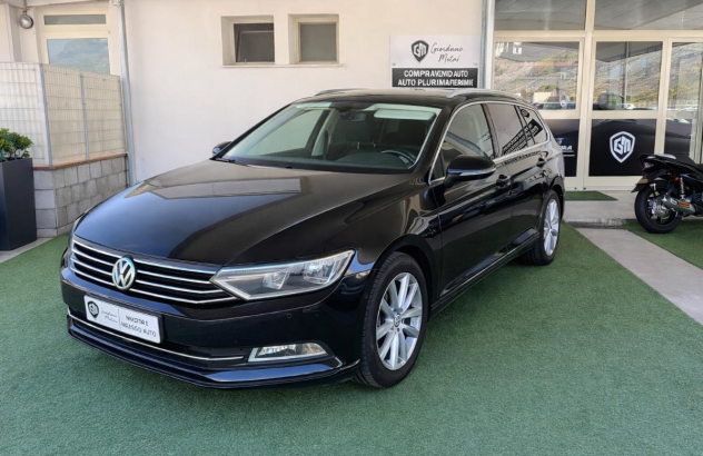 VOLKSWAGEN Passat Variant Passat Var. 1.6 TDI DSG Comfortline BMT Diesel 2015