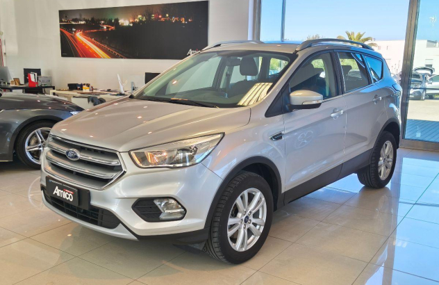 FORD Kuga 1.5 TDCI 120CV SeS 2WD ST-Line Bus. Diesel 2017