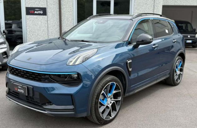 Lynk and co 01  Elettrica-Benzina 2023