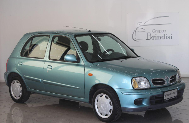 NISSAN Micra 1.0 16V 5 porte Visia Benzina 2001