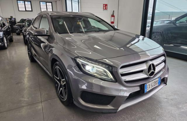 MERCEDES GLA 250  Benzina 2014