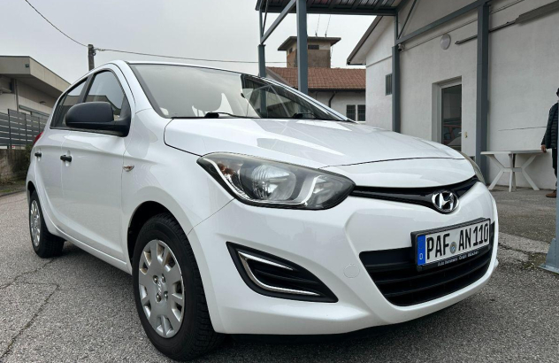 HYUNDAI i20 1.2 84 CV 5p. Classic Benzina 2014
