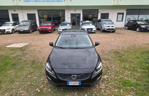 VOLVO V60 D2 Summum Diesel 2017