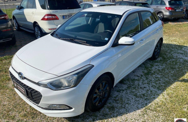 HYUNDAI i20 1.2 5p. Blackline GPL 2017